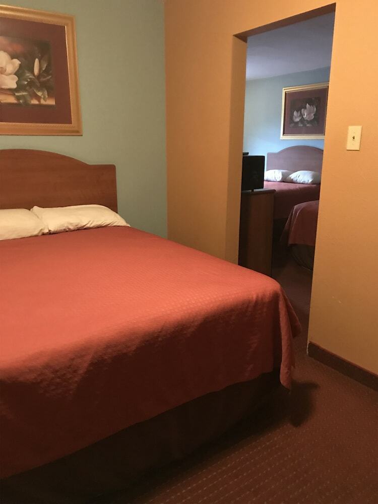 Hotel Laredo Executive Inn