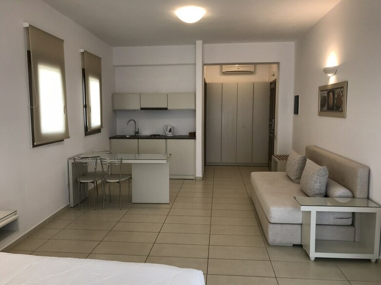 Aparthotel Lithos By Spyros & Flora