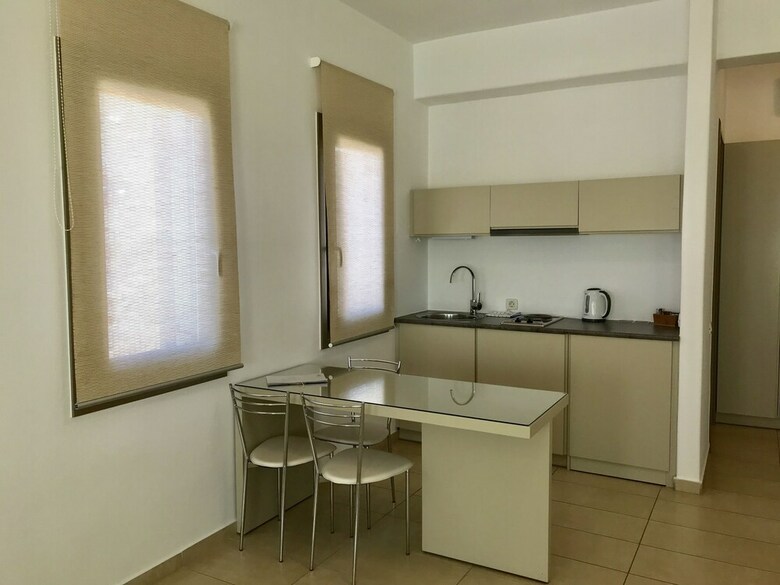 Aparthotel Lithos By Spyros & Flora