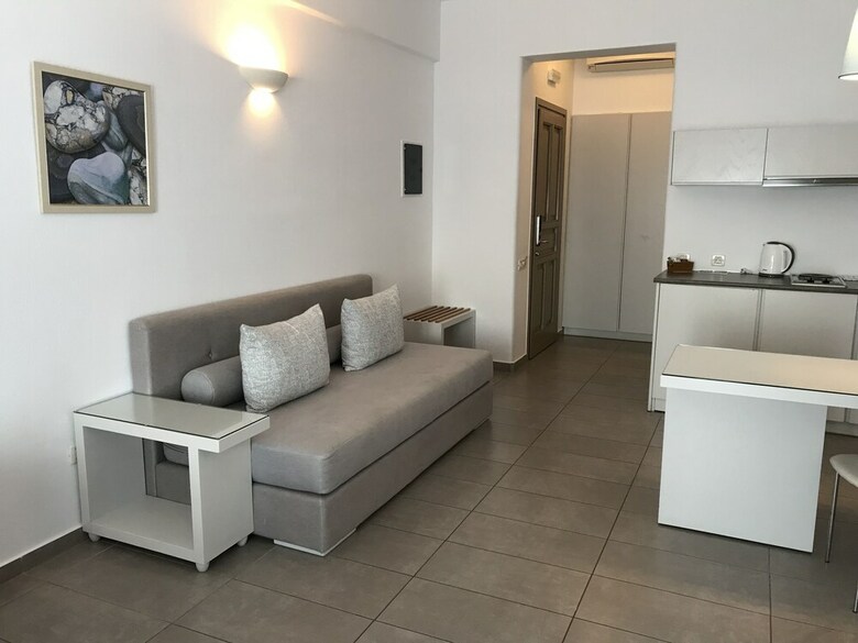 Aparthotel Lithos By Spyros & Flora