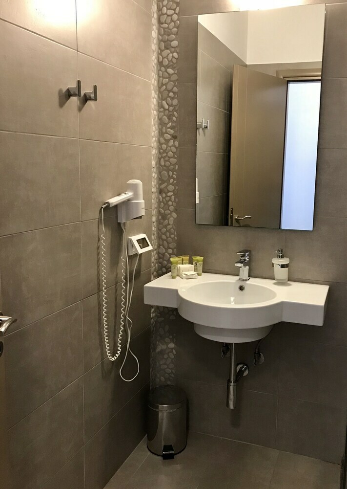 Aparthotel Lithos By Spyros & Flora