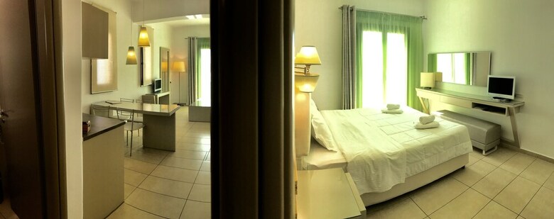 Aparthotel Lithos By Spyros & Flora