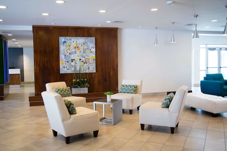 Hotel Doubletree By Hilton Omaha Southwest