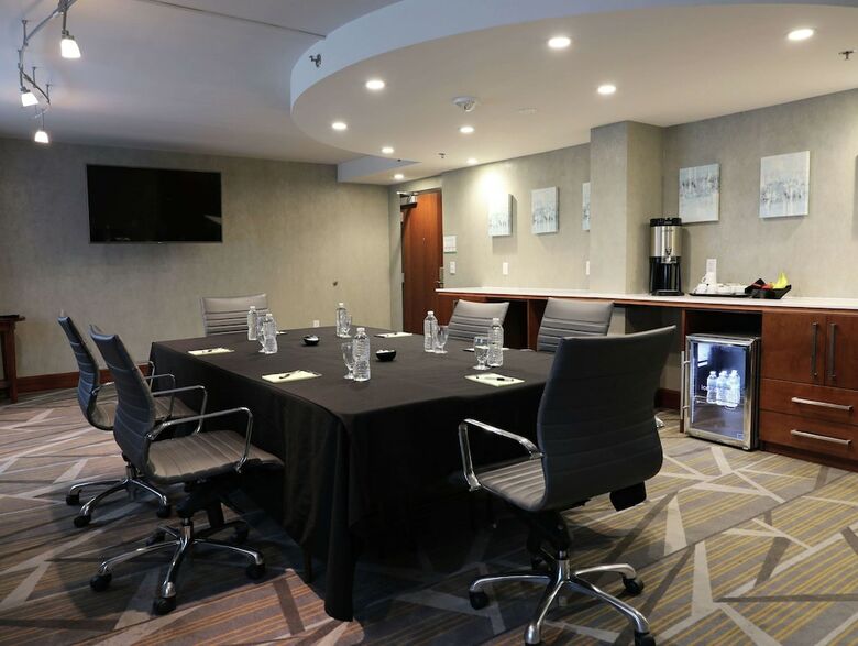 Hotel Doubletree By Hilton Omaha Southwest