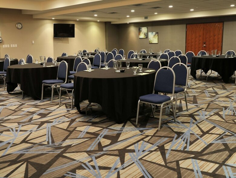 Hotel Doubletree By Hilton Omaha Southwest