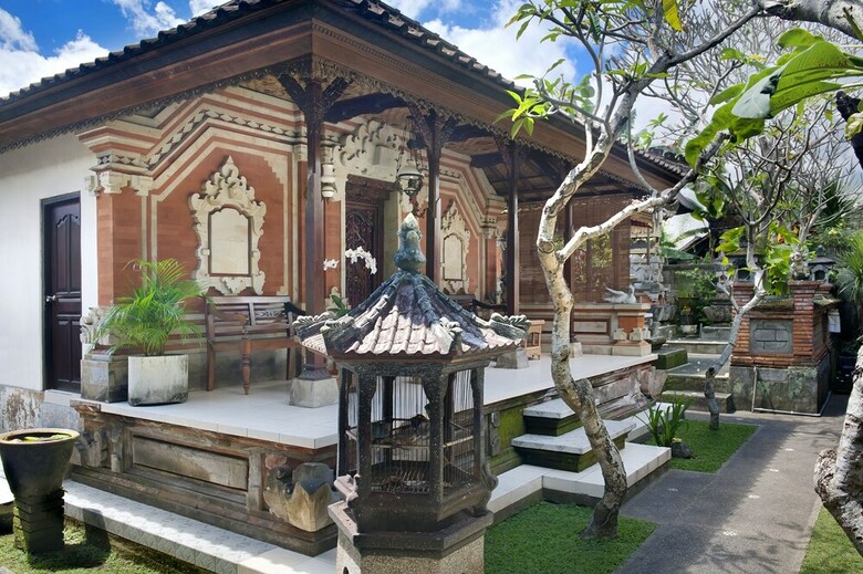 Hotel Teja Homestay
