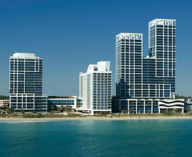 Hotel Carillon Miami Wellness Resort