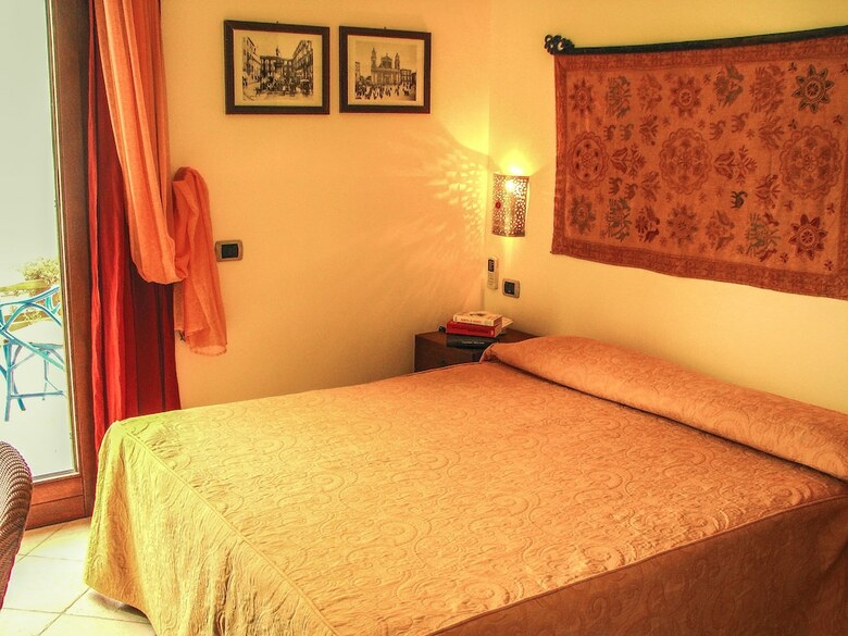 Hotel Il Faro Della Guitgia