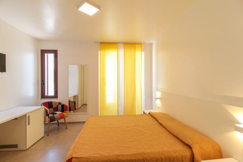Hotel Il Faro Della Guitgia