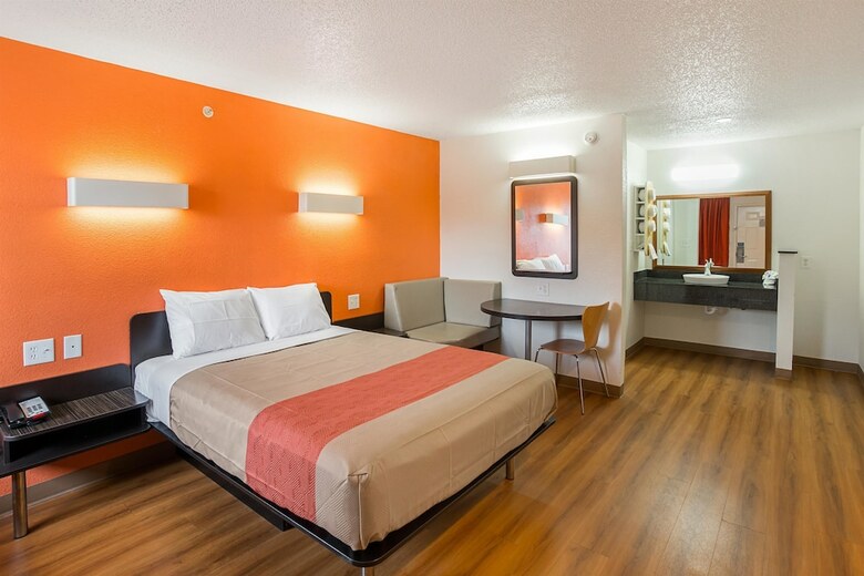 Motel 6 Grand Prairie, Tx