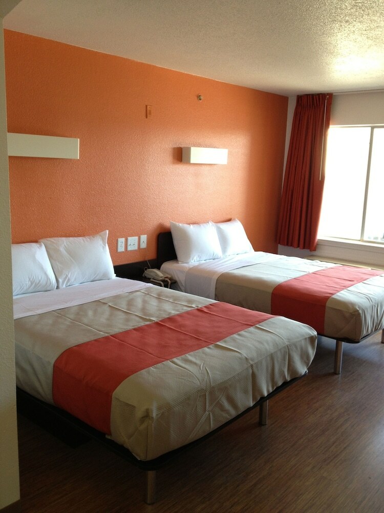 Motel 6 Grand Prairie, Tx