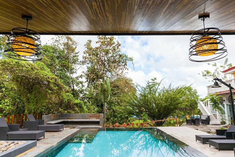 Tifakara Boutique Hotel & Birding Oasis