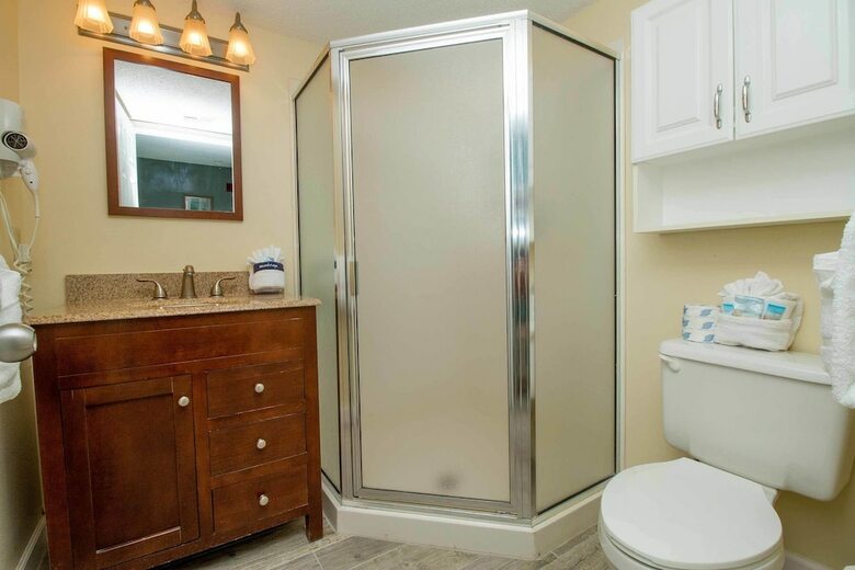 Pelican Beach Resort & Conference Center