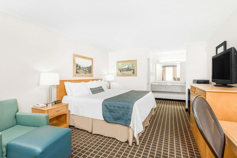 Hotel Days Inn By Wyndham West Jefferson