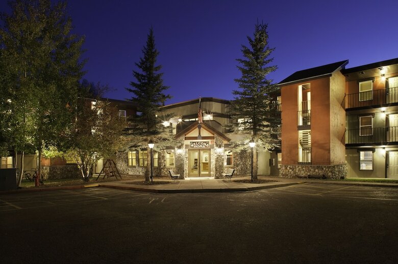Legacy Vacation Resorts - Steamboat Suites