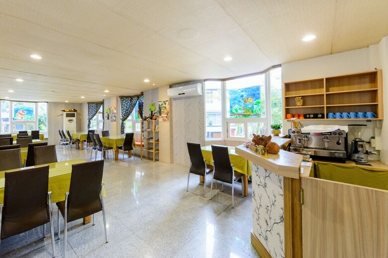 Hotel Owl Castle Bed And Breakfast