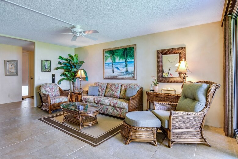Oceanfront Realty - The Cliffs At Princeville