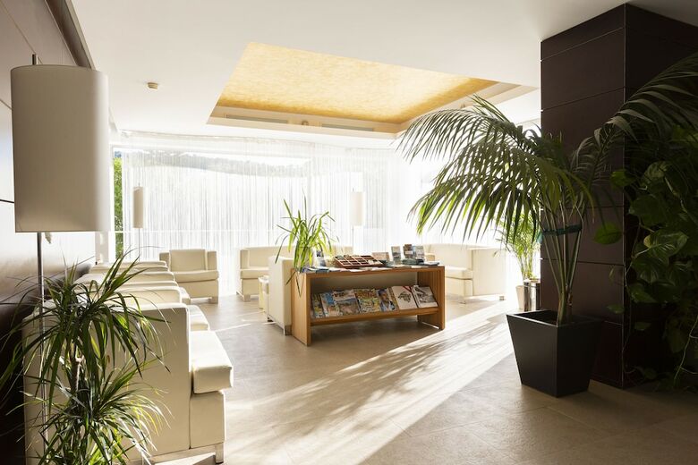 Hotel Aimia