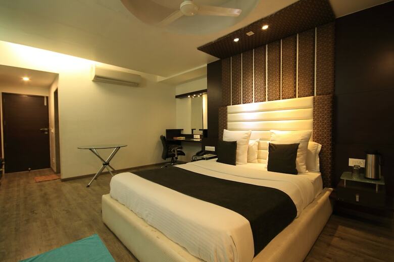 Hotel Kadamb Inn