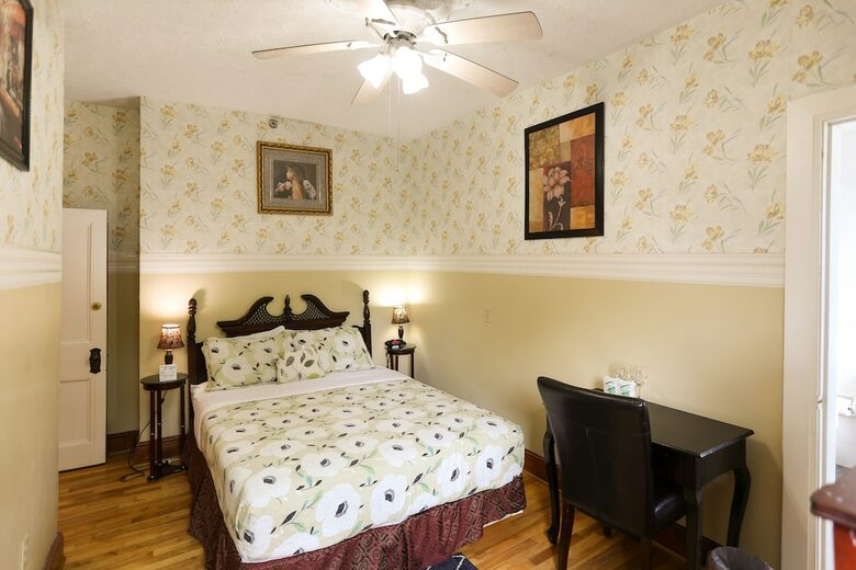 Hotel Prince Street Suites