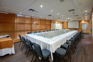 Hotel Golden Tulip Park Plaza