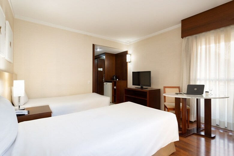 Grand Plaza Hotel