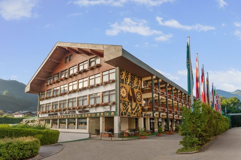 Hotel Alpenland St. Johann