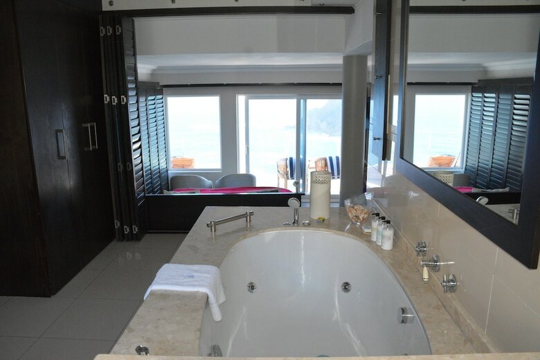 Hotel Head Over Hills Luxury Retreat