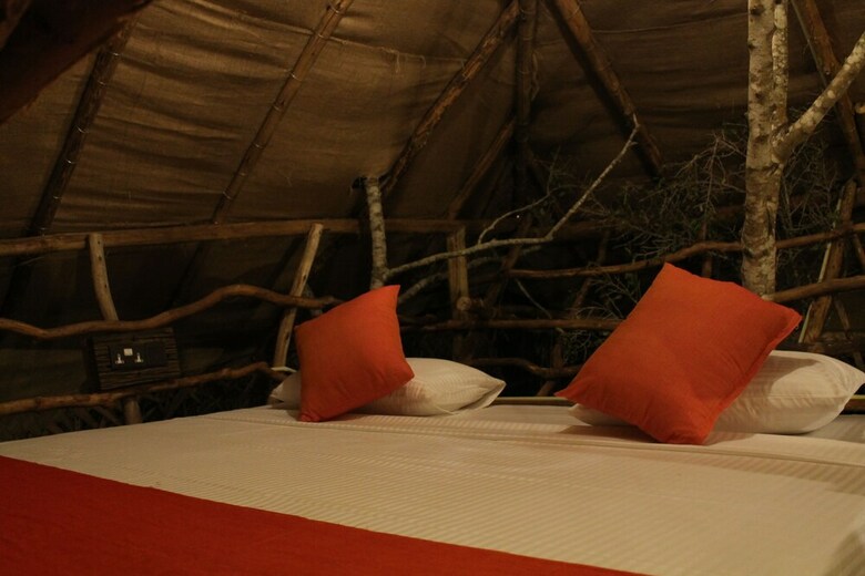 Cabana Saraii Village