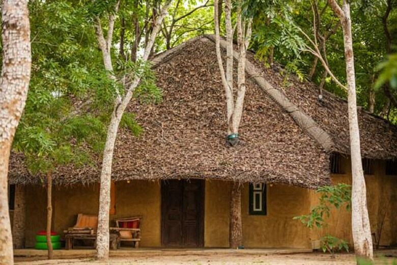 Cabana Saraii Village