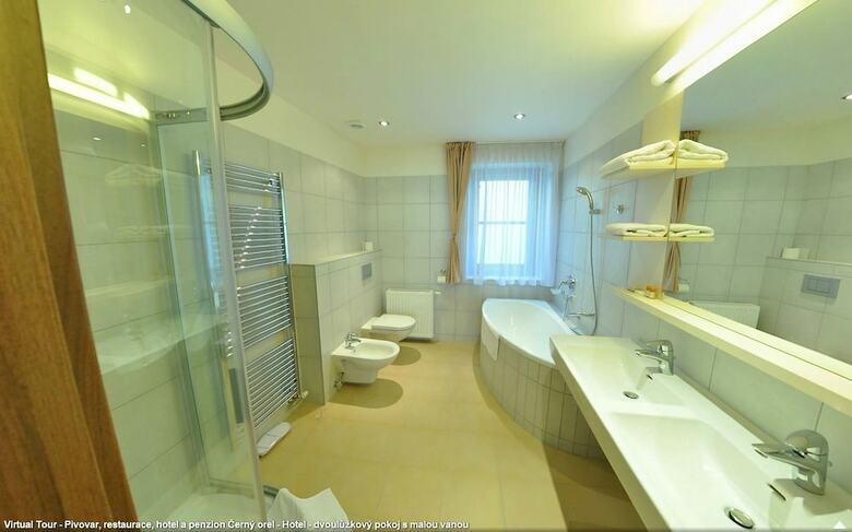 Hotel & Pivovar ?ern� Orel