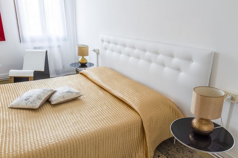 Accademia Charm Apartments