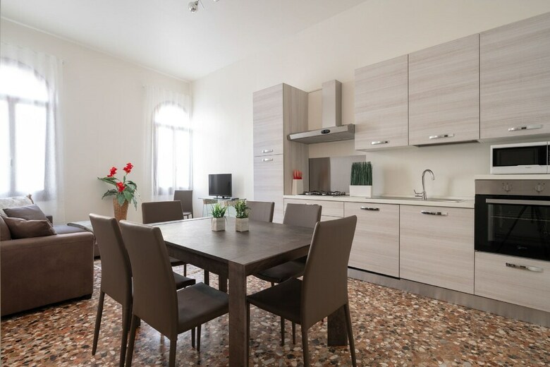 Accademia Charm Apartments