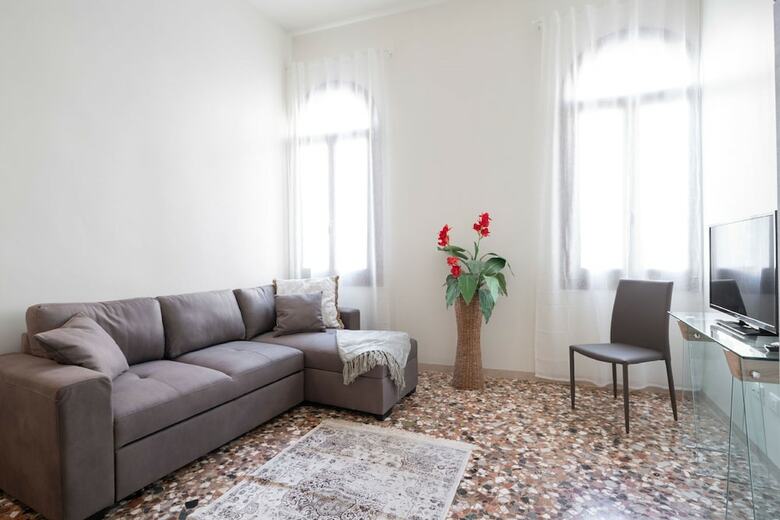 Accademia Charm Apartments