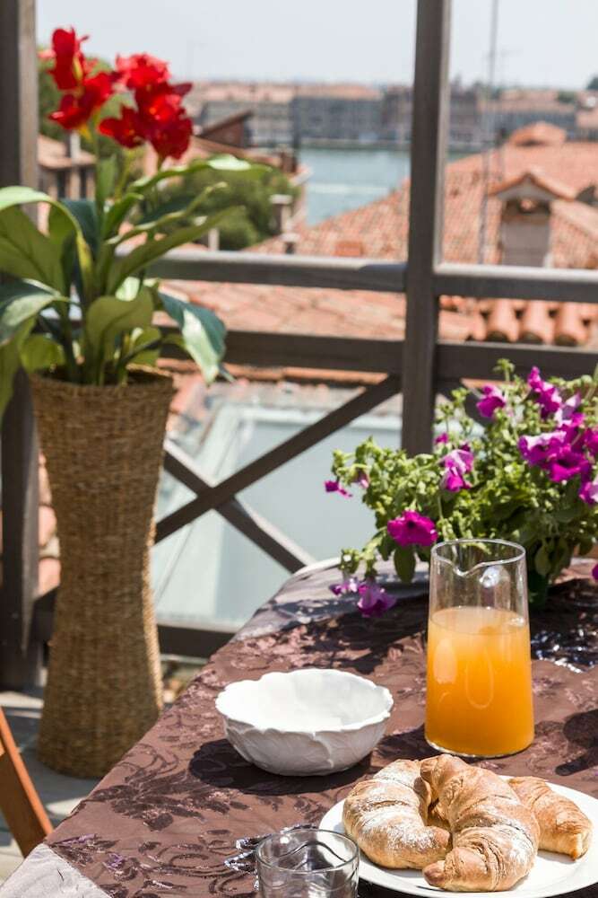 Accademia Charm Apartments