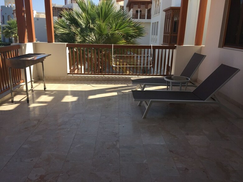 Le Sifah Resort Apartments