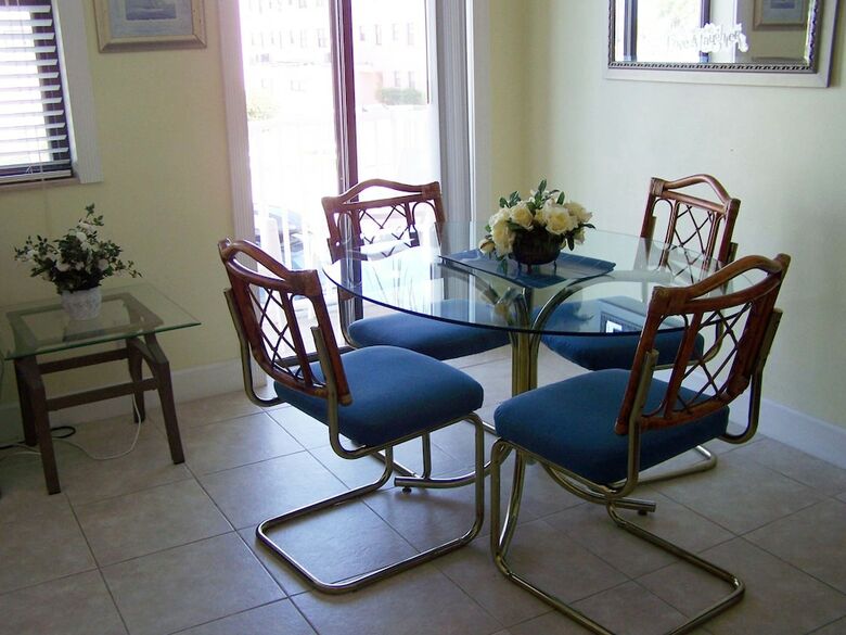 Hotel Gulf Winds Beach Resort