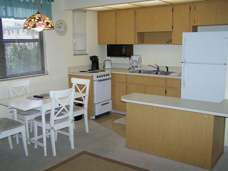 Hotel Gulf Winds Beach Resort