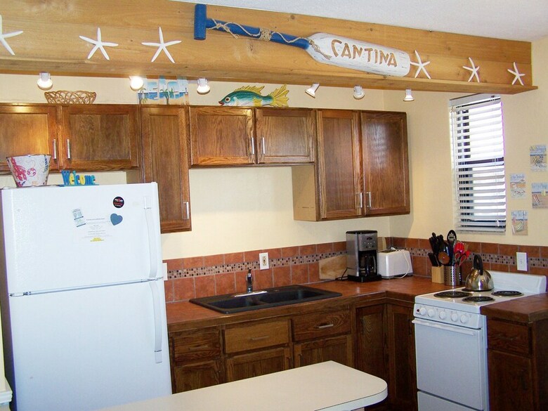 Hotel Gulf Winds Beach Resort