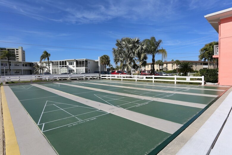 Hotel Gulf Winds Beach Resort