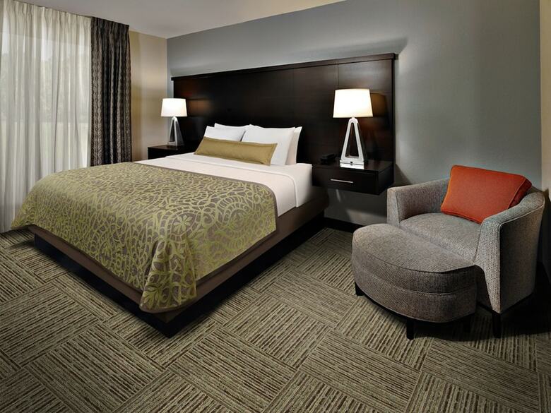 Hotel Staybridge Suites Dearborn Mi