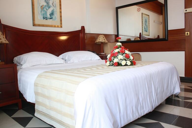 Peacock Hotel