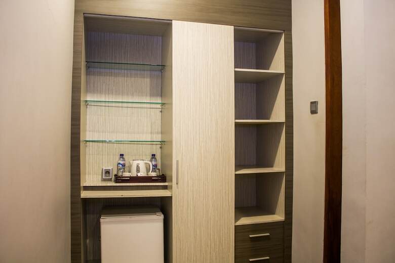 Hotel Transera Kamini Legian