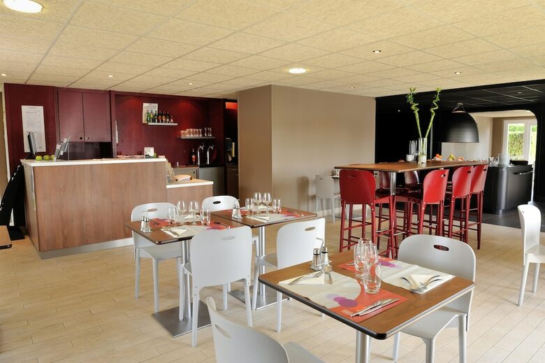 Hotel Campanile Montelimar - Les Tourrettes