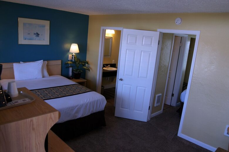 Motel Coastal Inn And Suites