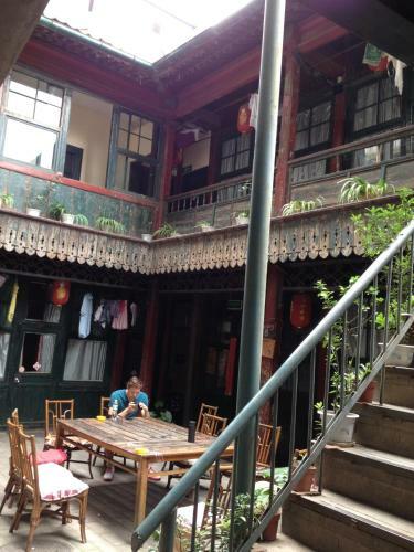 Qian Men Hostel