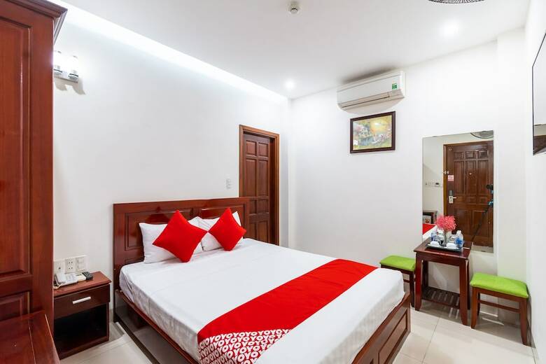 Oyo 389 Gold Summer Hotel