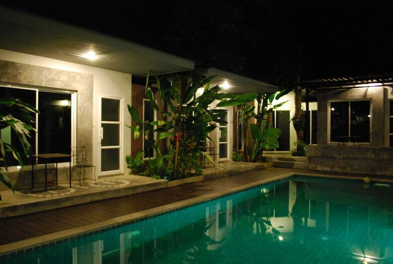 Hotel Laila Pool Village