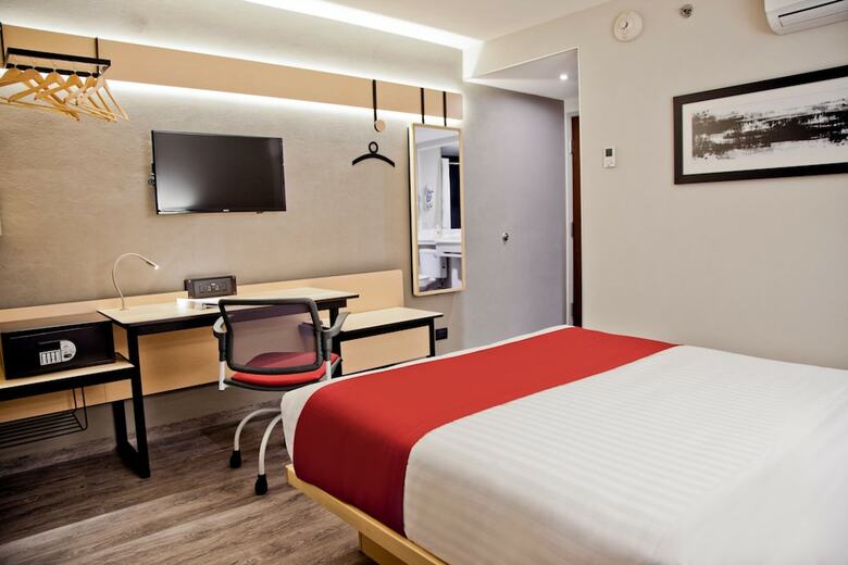 Hotel City Express Plus Guadalajara Palomar