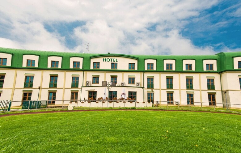 Hotel Comfortbiznes Pruszkow